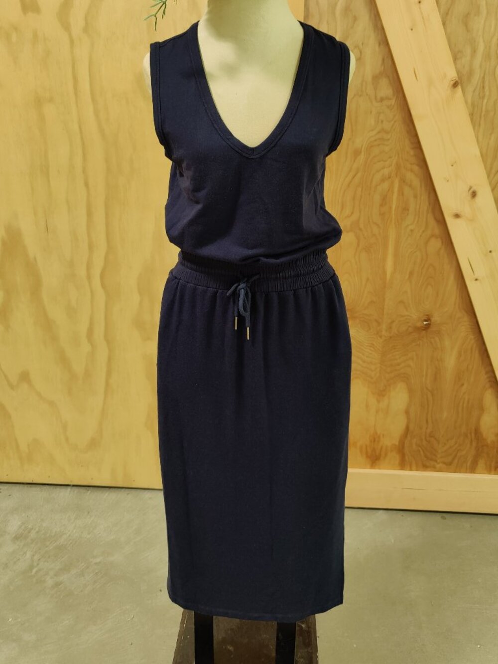 Caslon V-neck Knit Midi Dress Navy - Picture 2 of 6